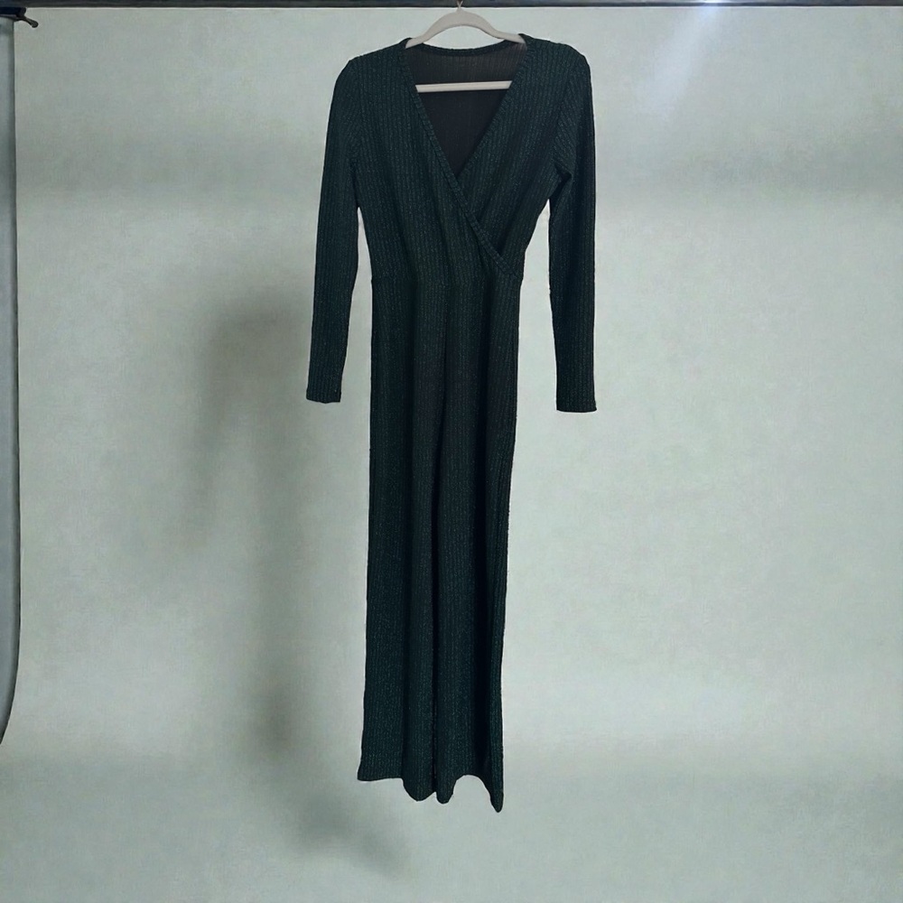 Elegant green and black jumpsuit